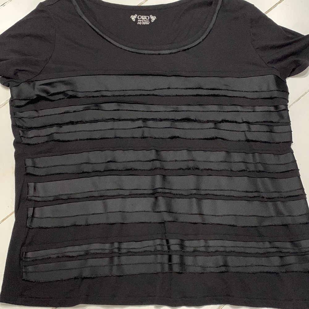 Cato 18/20. Black dressy tshirt.